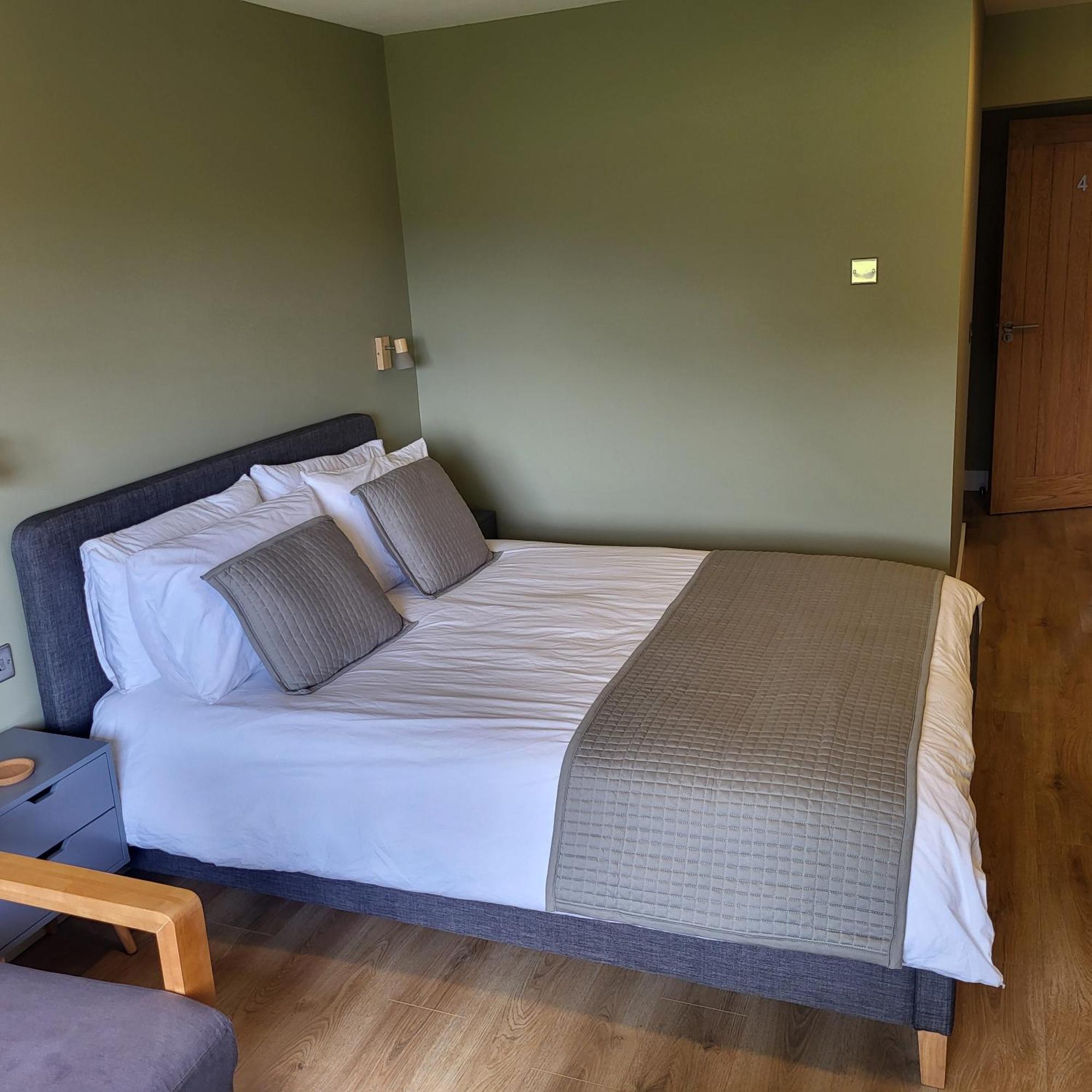Open Acres Accommodation And Airport Parking Backwell Экстерьер фото